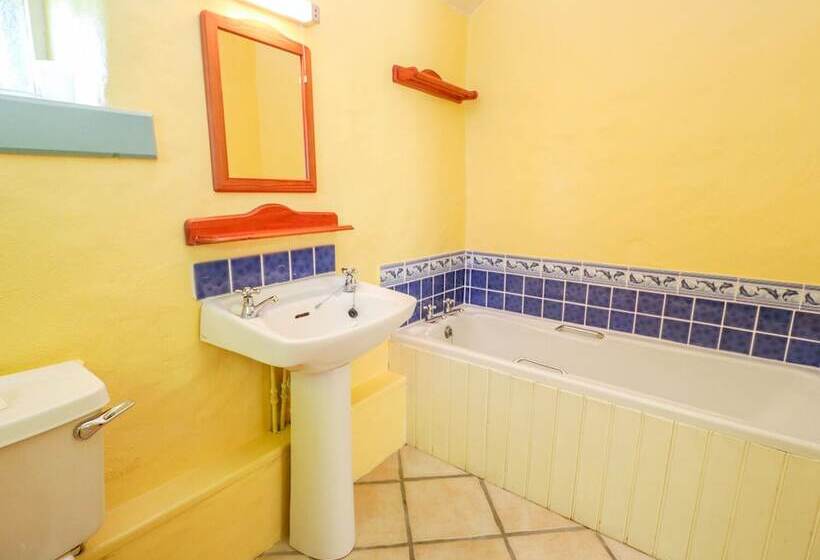 The Thatched Cottage