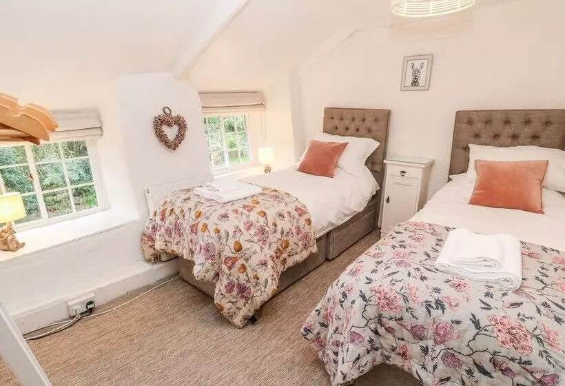 Clahar Cottage