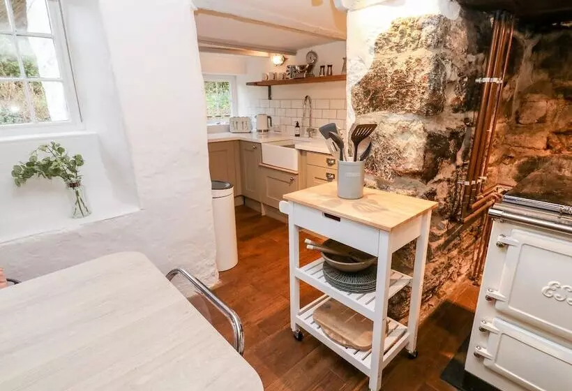 Clahar Cottage