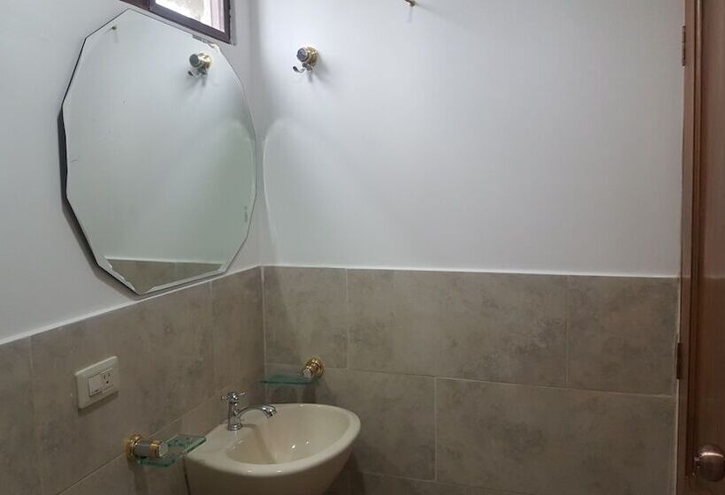 בית מלון כפרי Milano