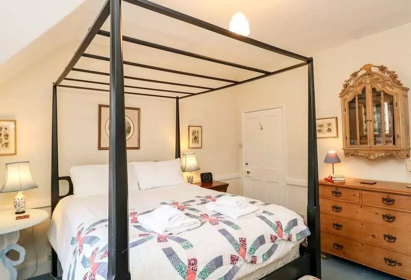Old Gaol Cottage