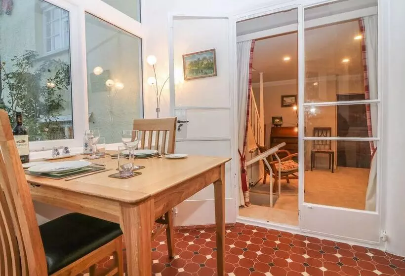 Ringmore House Cottage