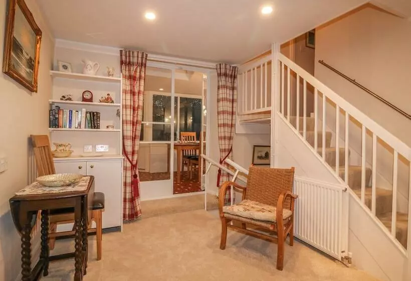 Ringmore House Cottage