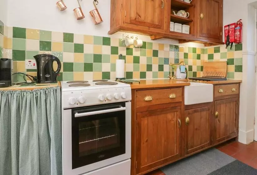 Shamrock Cottage