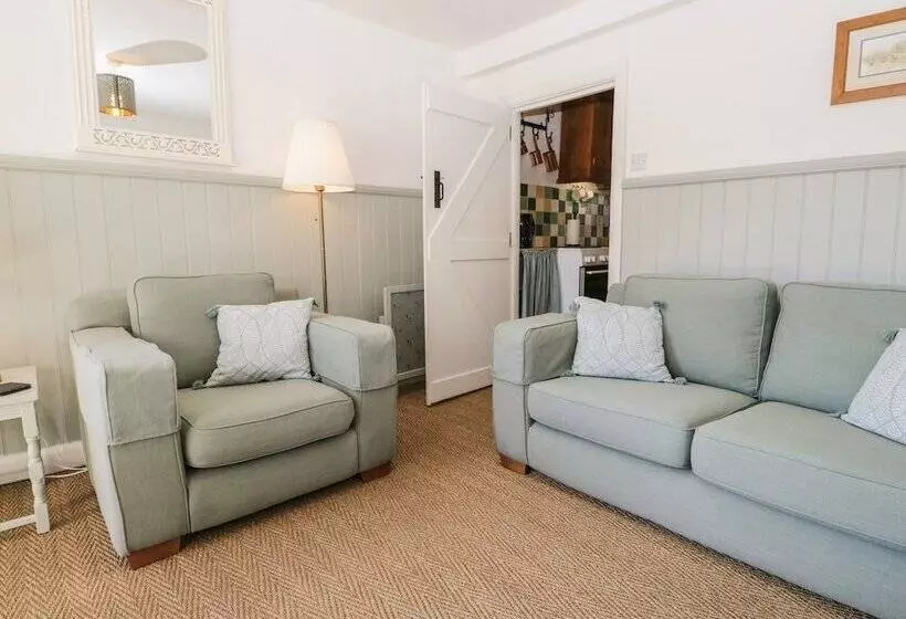Shamrock Cottage