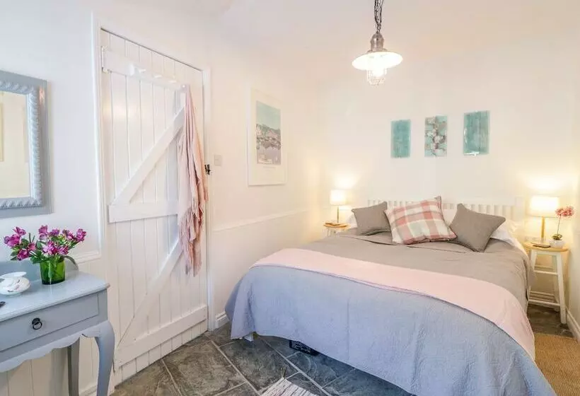 Smugglers Cottage