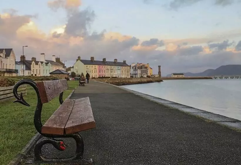 The Coach House   Beaumaris