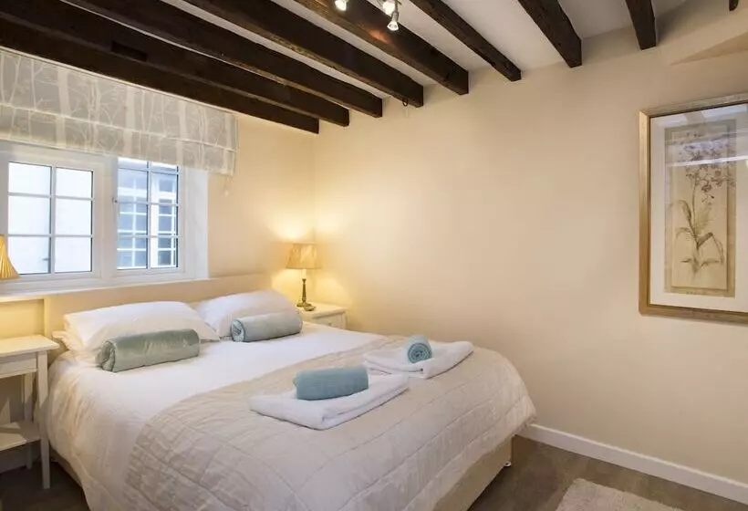 The Coach House   Beaumaris