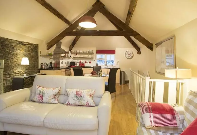 The Coach House   Beaumaris