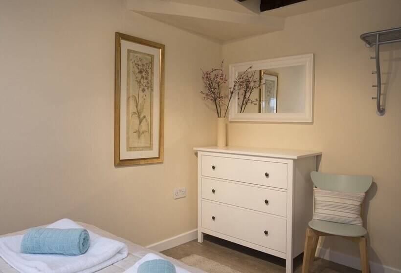 The Coach House Beaumaris