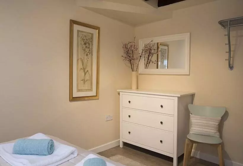 The Coach House   Beaumaris