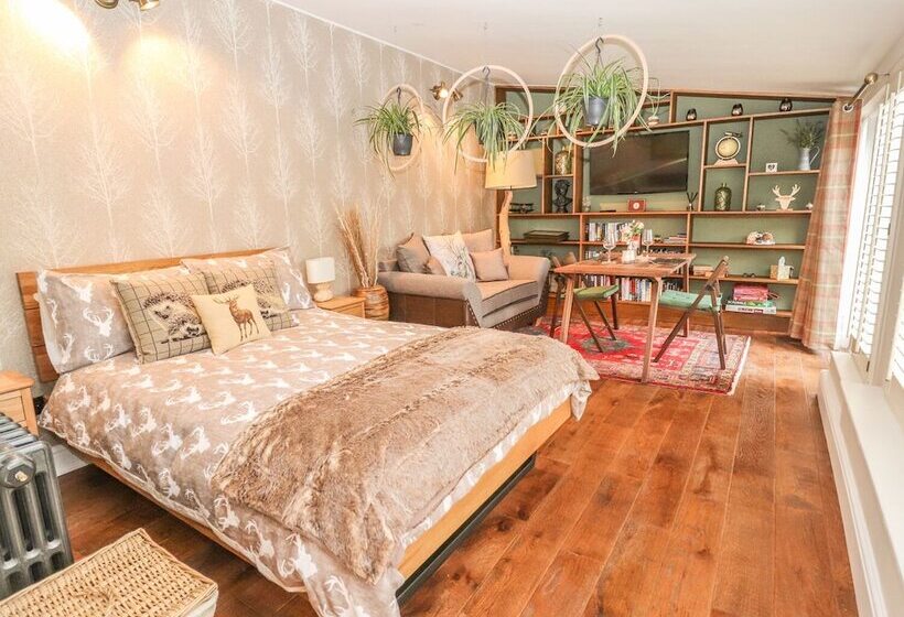 The Cottage @ The Coach House