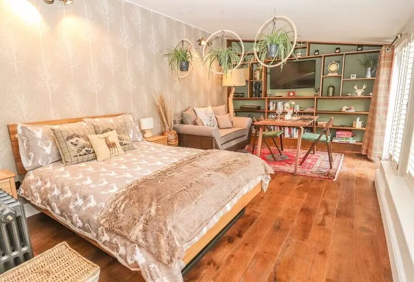 The Cottage @ The Coach House