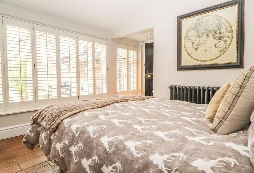 The Cottage @ The Coach House