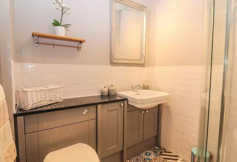 The Cottage @ The Coach House