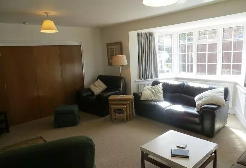 44 Sea Lane