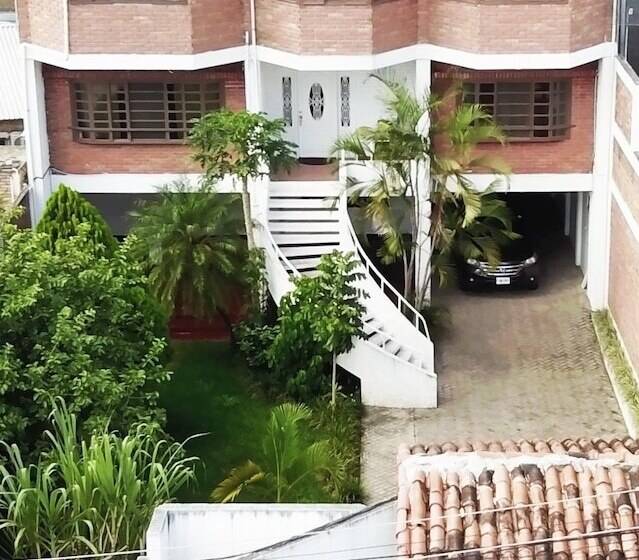 تختخواب و صبحانه La Casona Tgu Executive Rooms