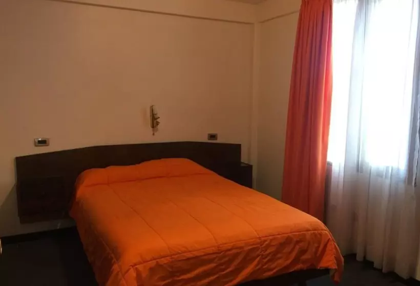 Copacabana Hostal
