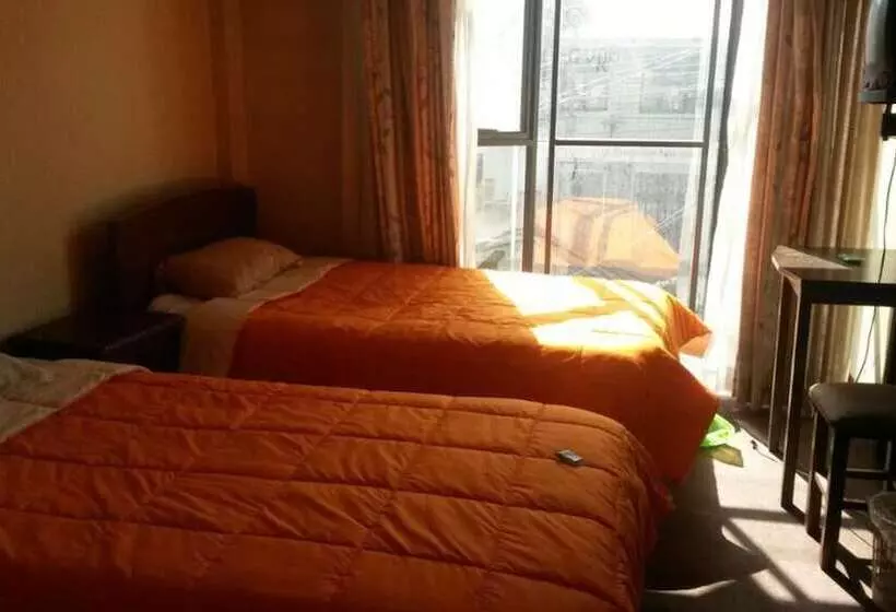 Copacabana Hostal
