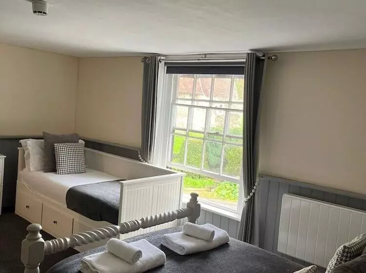 Hostelli The White Hart