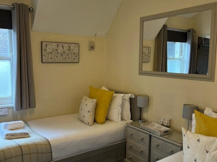 Hostal The White Hart