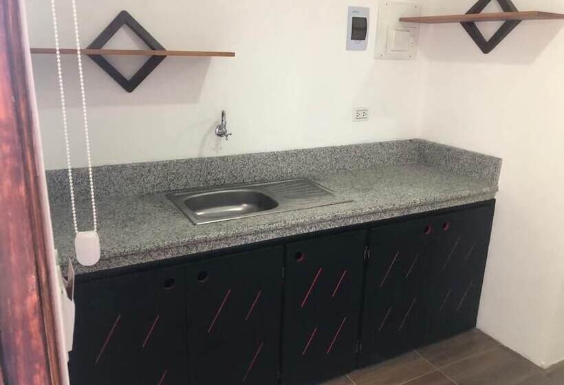 בית מלון כפרי D&m Rofaledo Suites