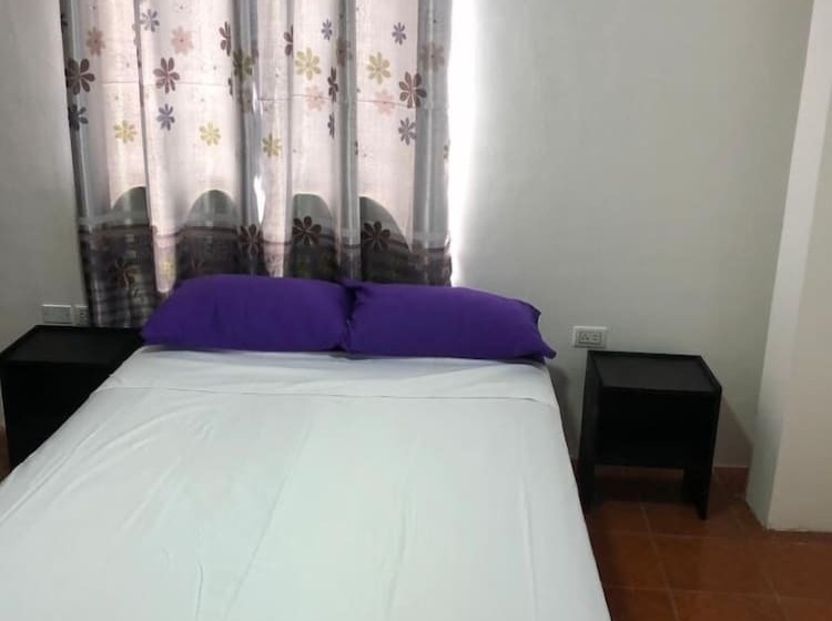 בית מלון כפרי D&m Rofaledo Suites