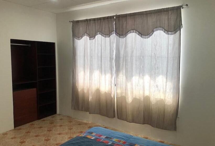 בית מלון כפרי D&m Rofaledo Suites