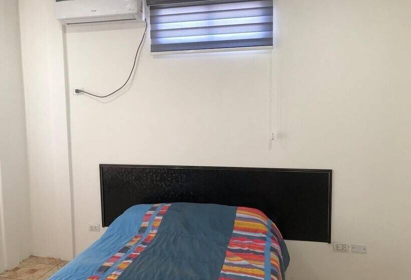 בית מלון כפרי D&m Rofaledo Suites