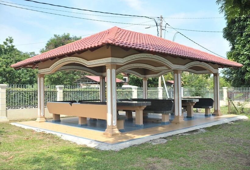 Green Town Hotel & Resort   Port Dickson