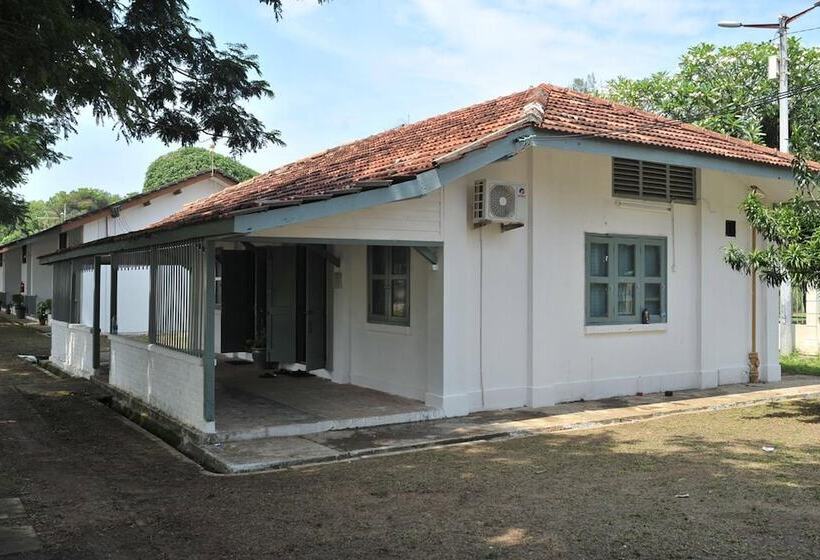 Green Town Hotel & Resort   Port Dickson