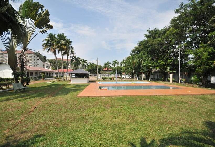 Green Town Hotel & Resort   Port Dickson