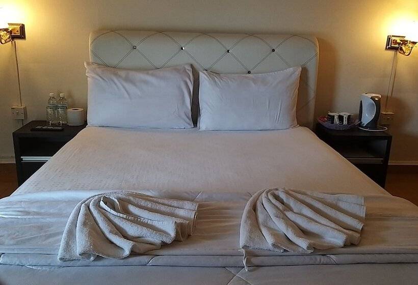 Green Town Hotel & Resort   Port Dickson