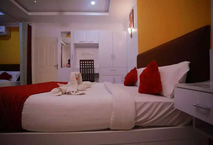 Hotelli Hydel Palace