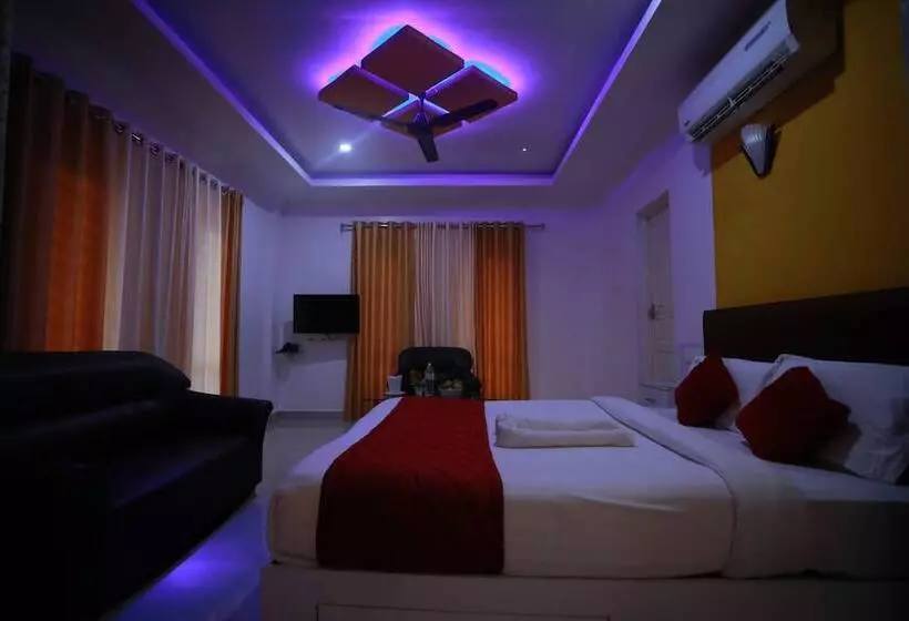 Hotelli Hydel Palace