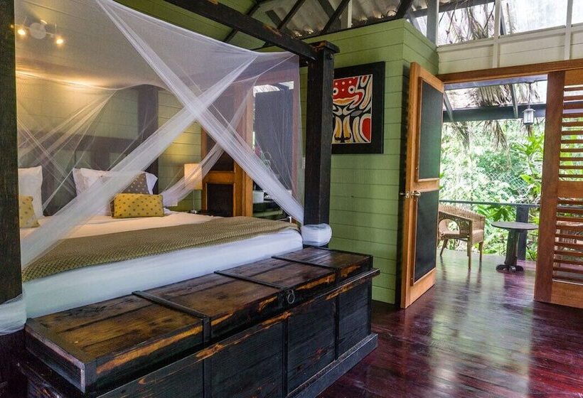 هتل Island Plantation