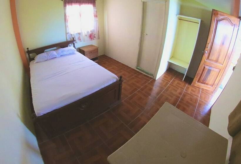 Hotel Montañita Chill Out House