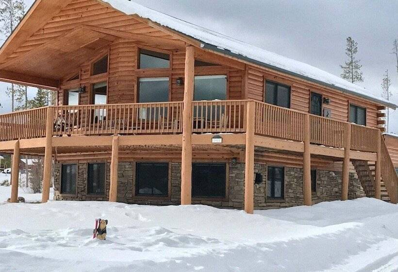 Midnight Moose River Front 3 Br Cabin