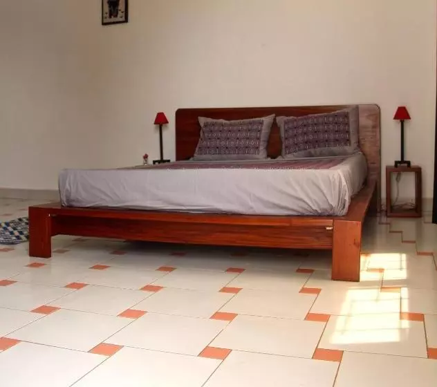 پانسیون B & B Le Nomade