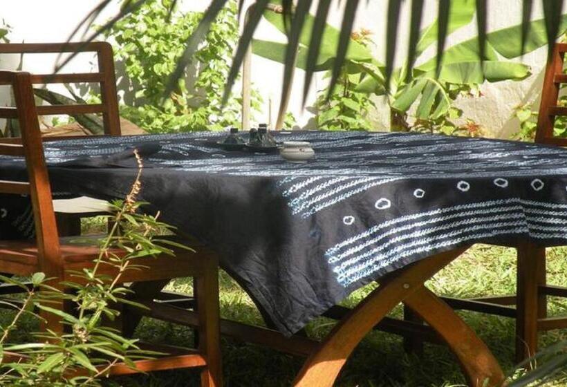 پانسیون B & B Le Nomade