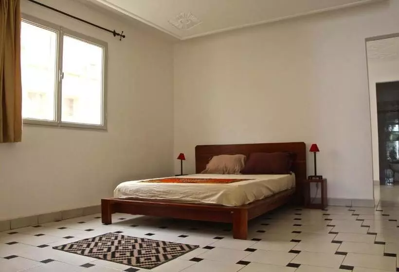 پانسیون B & B Le Nomade