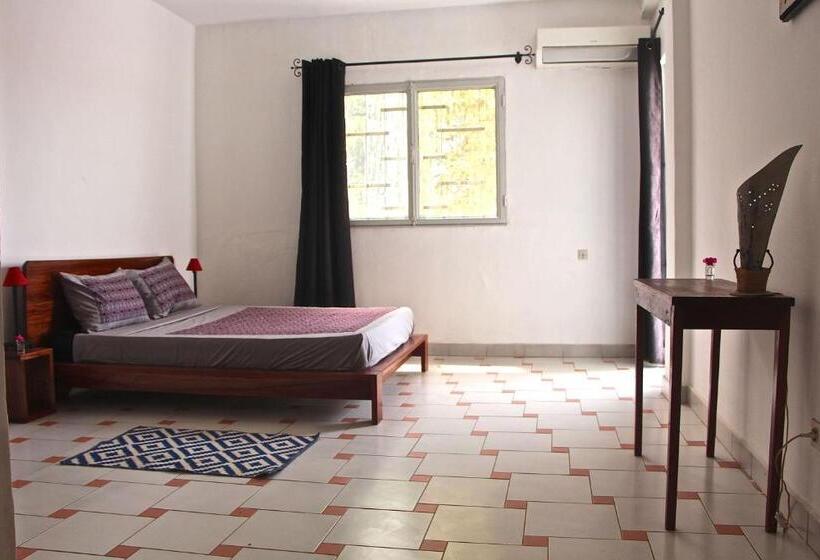 پانسیون B & B Le Nomade