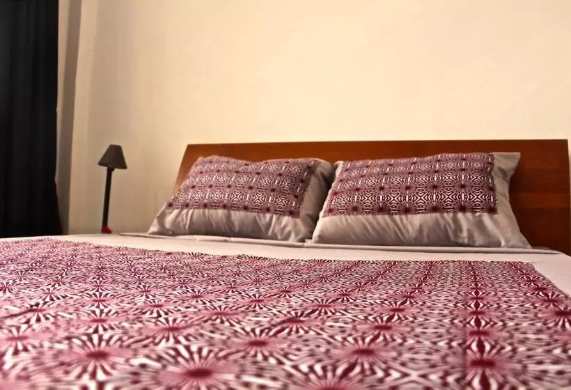 پانسیون B & B Le Nomade