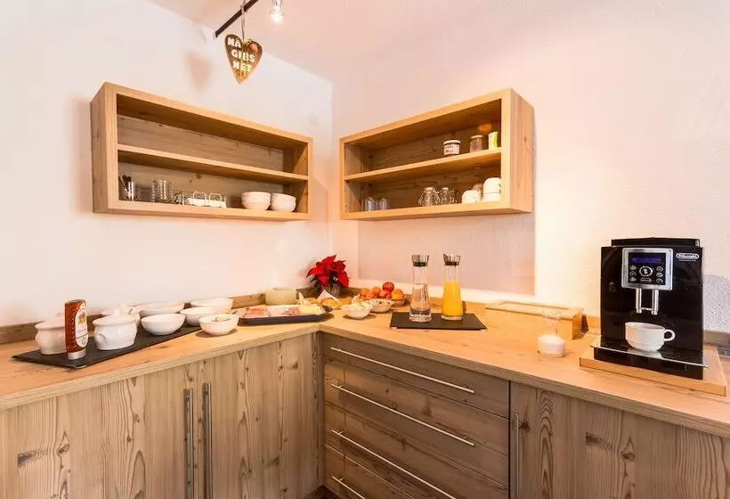 ペンション Haus Edmund