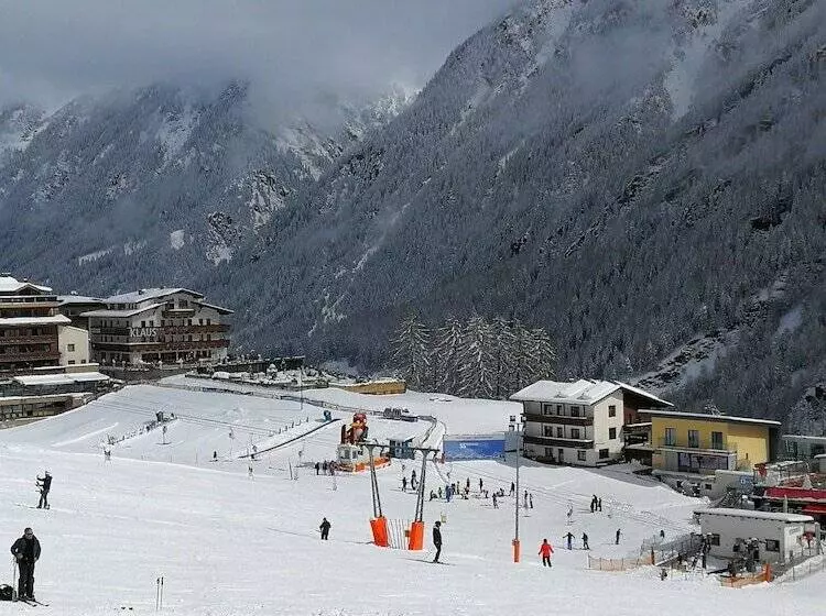 ペンション Haus Edmund