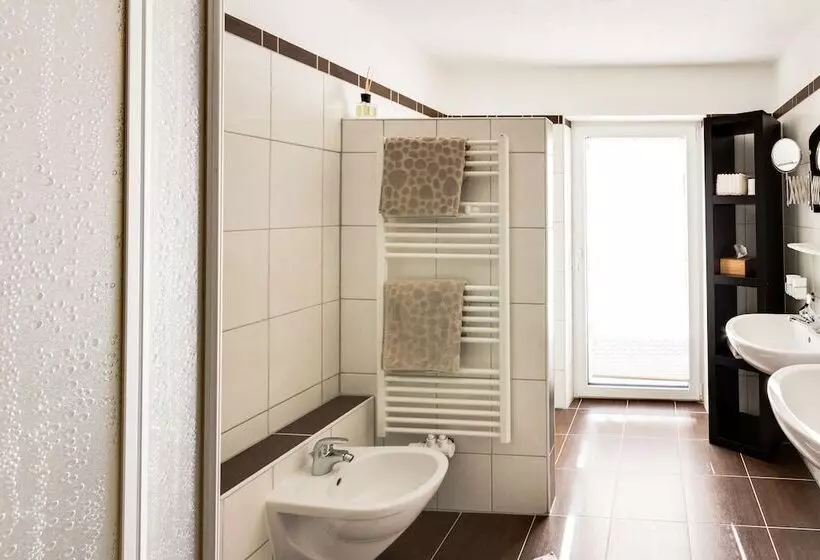 ペンション Haus Edmund