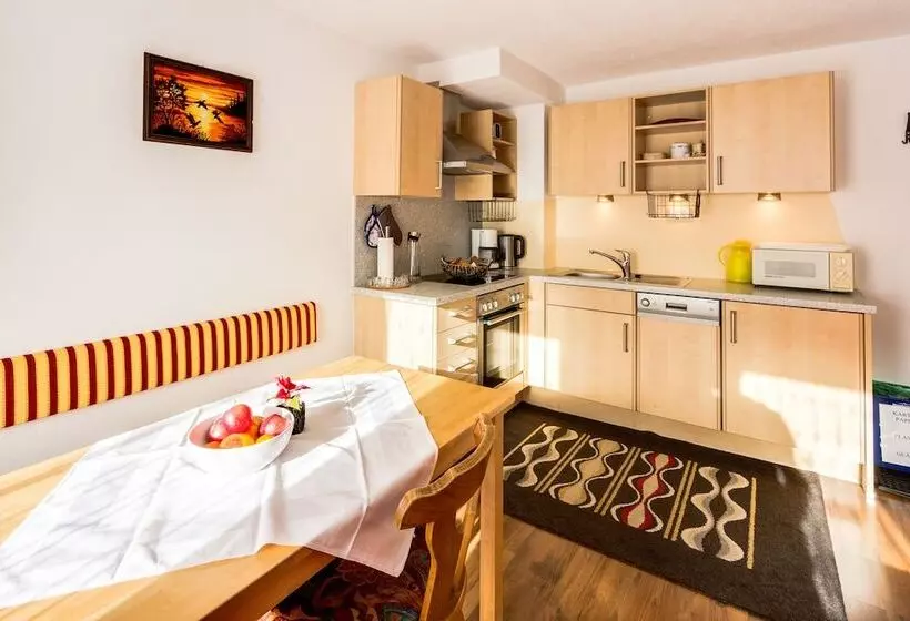 ペンション Haus Edmund