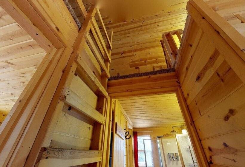 White Cabin Cozy Secluded Cabin