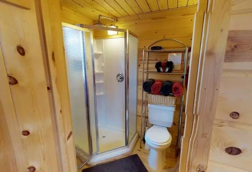 White Cabin Cozy Secluded Cabin