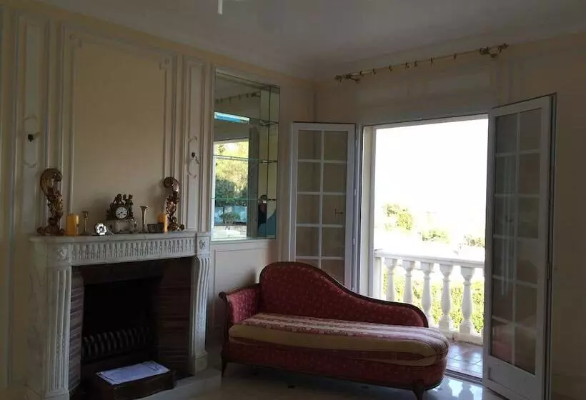 Aamiaismajoitus (B&B) Villa Manù